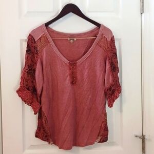 Gimmicks by BKE shirt, size medium